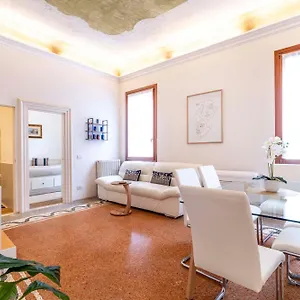 Ca' Pestrin House - San Marco Square Appartement Venise