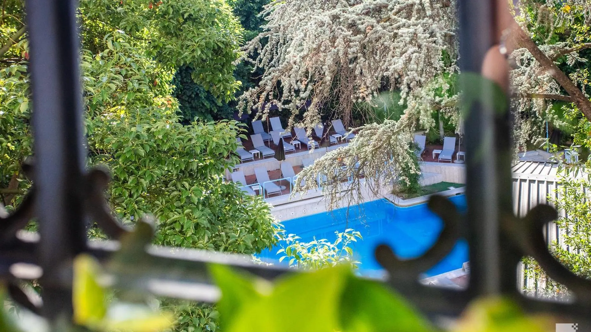 **** Hotel Aldrovandi Residence City Suites Rzym Włochy